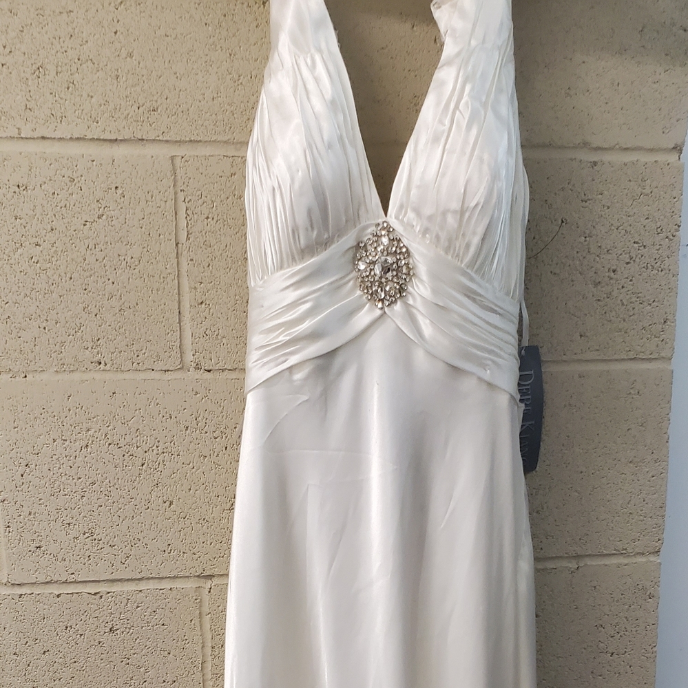 Dere Kiang Halter Long Wedding Dress